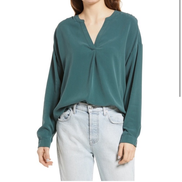 Madewell Tops - Madewell Sandwashed Popover Top Medium M EUC